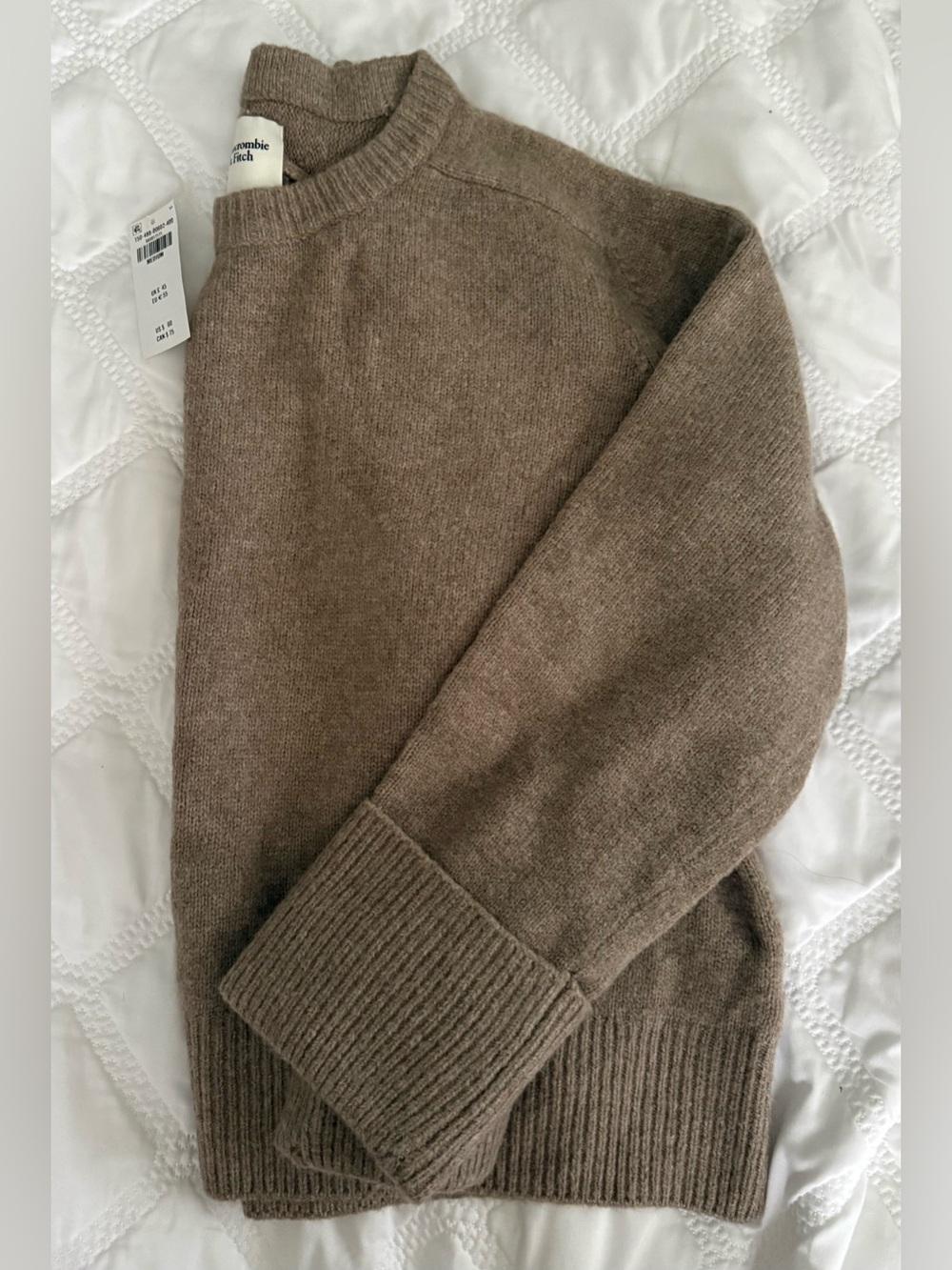Abercrombie & Fitch Women’s A&F Madeline Sweater - Picture 2 of 3